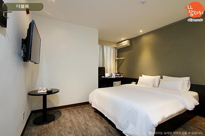 The Hotel Bon Suwon Room photo