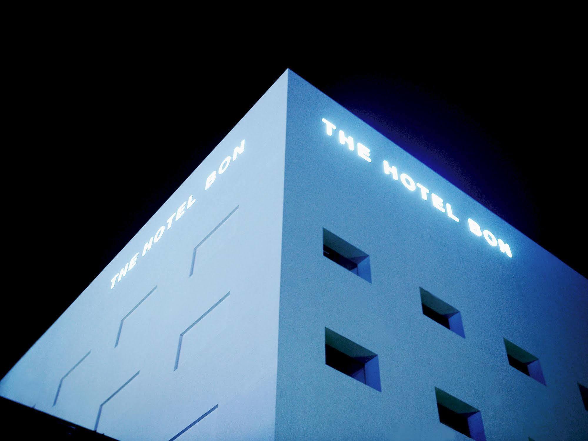 The Hotel Bon Suwon Exterior photo