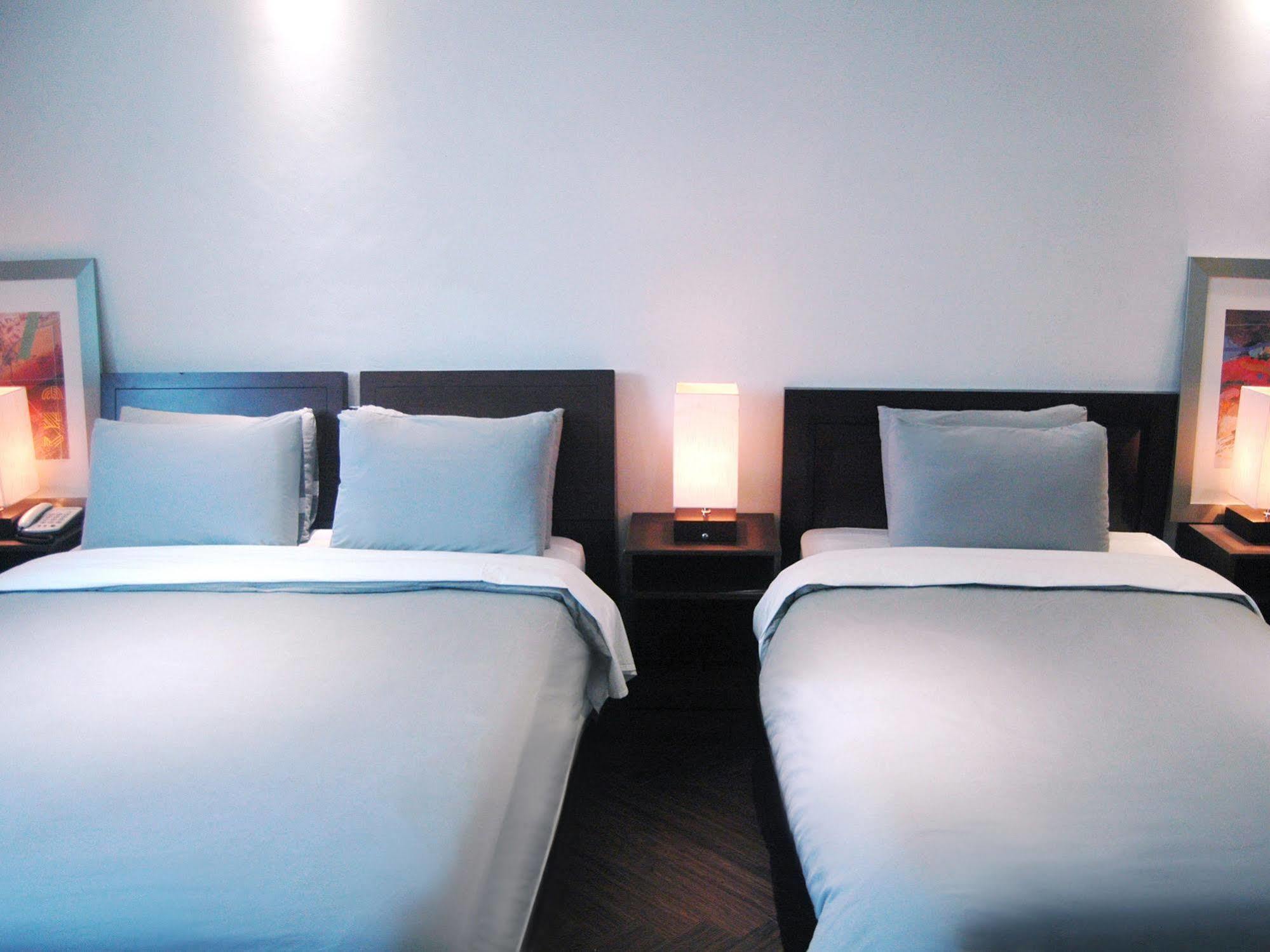 The Hotel Bon Suwon Exterior photo