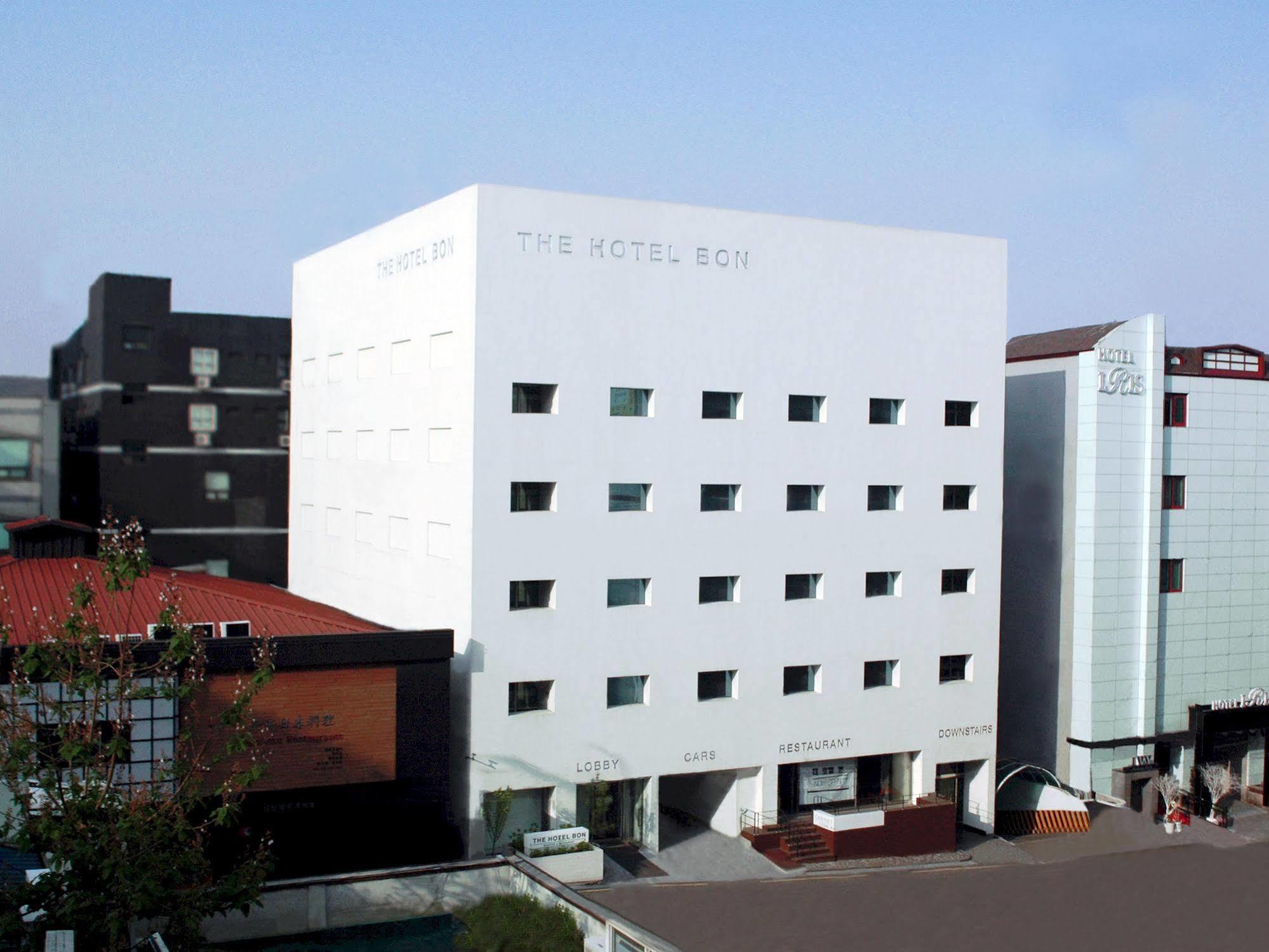 The Hotel Bon Suwon Exterior photo