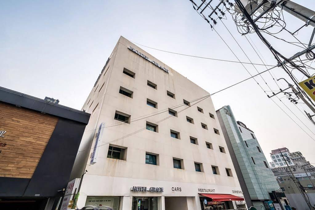 The Hotel Bon Suwon Exterior photo