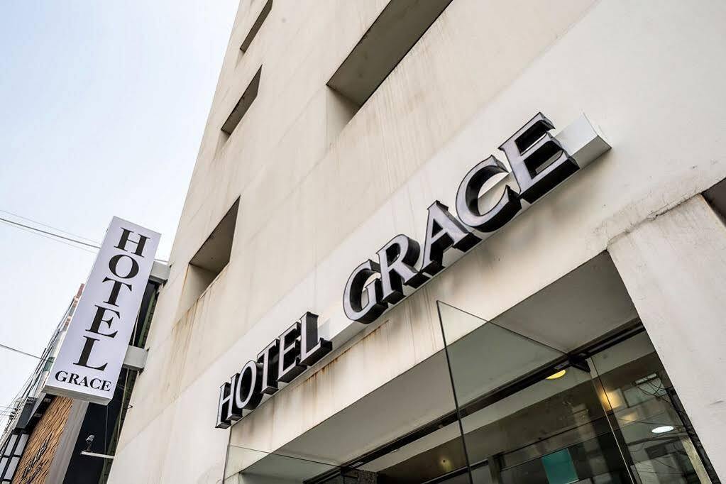The Hotel Bon Suwon Exterior photo